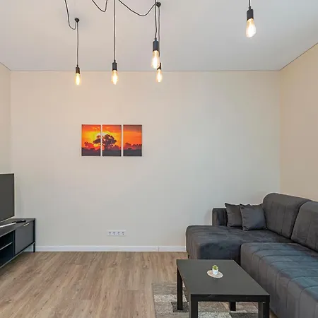 Delight By Polo Apartment
